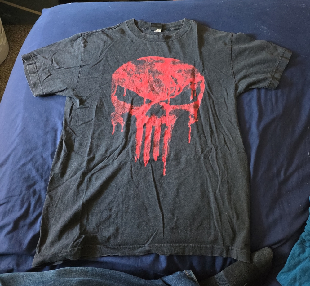 Men's Graphic Short Sleeve Tee in Black & Red